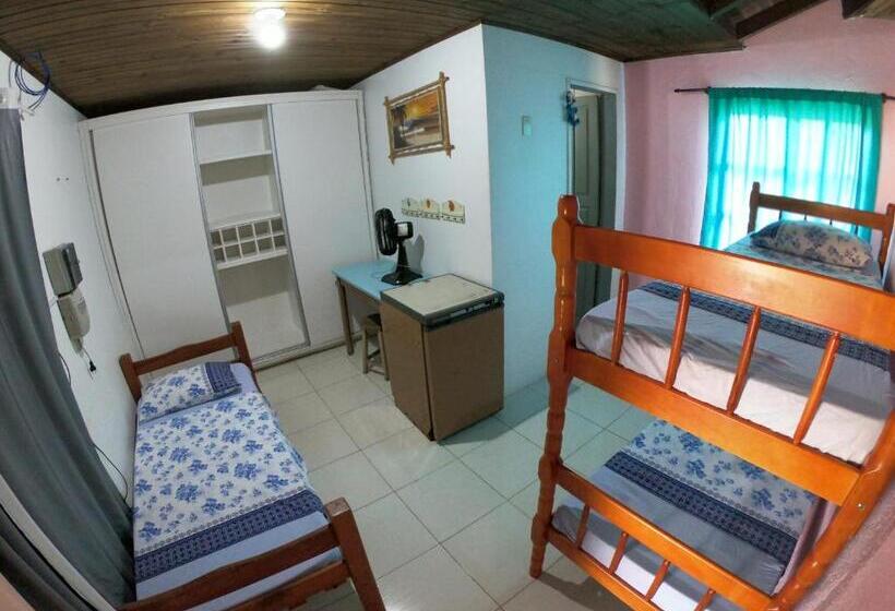 اتاق استاندارد سه نفره, Complexo Desenferruja Uma Quadra Praia Da Ferrugem