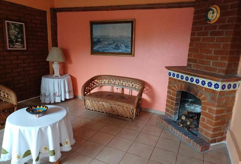 جناح, Plaza Don Gabino Hotel Y Restaurante