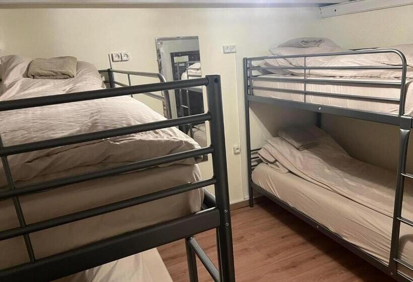 ویلای لوکس 1 خوابه, Comenstay Brussels
