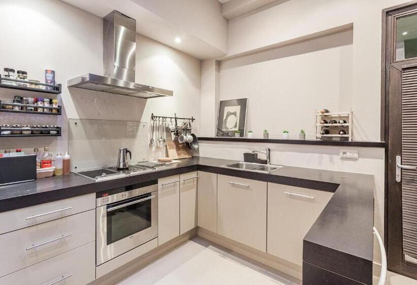 آپارتمان 1 خوابه همکف, Comenstay Brussels