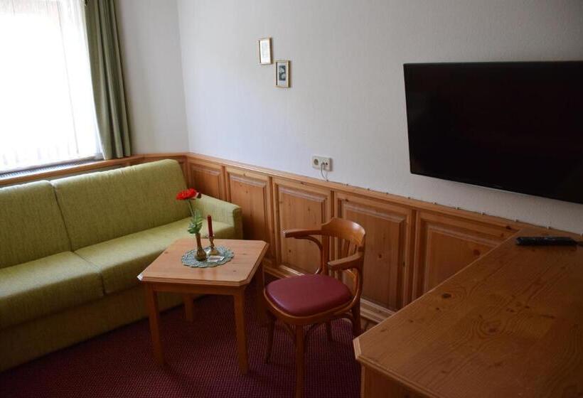 バルコニー付スイート, Dorf Café