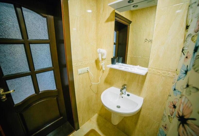 Четырехместный Номер Deluxe, база відпочинку ельдорадо