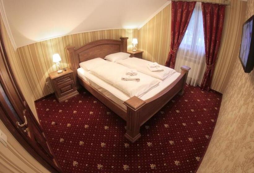 Четырехместный Номер Стандарт с Балконом, база відпочинку ельдорадо