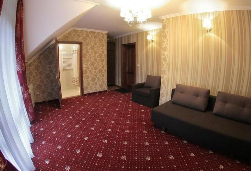 Четырехместный Номер Стандарт с Балконом, база відпочинку ельдорадо