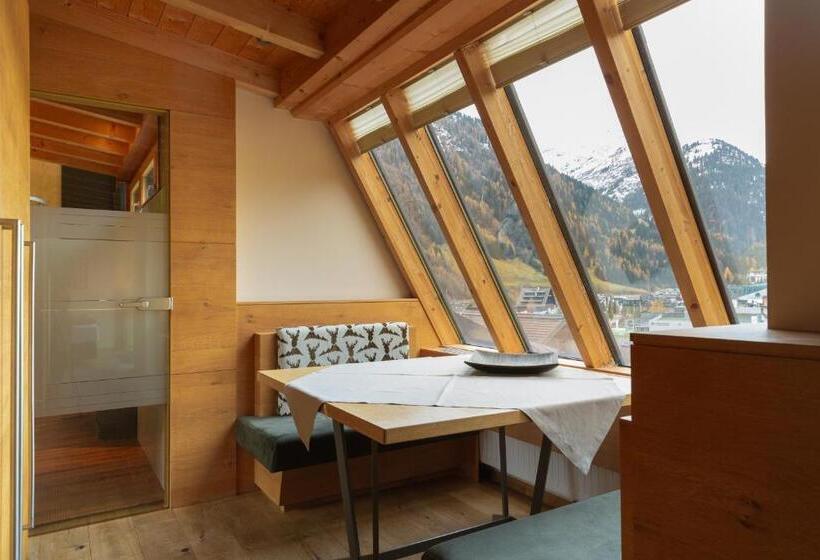 סוויטת ג'וניור נוף הרים, Haus Am Fang