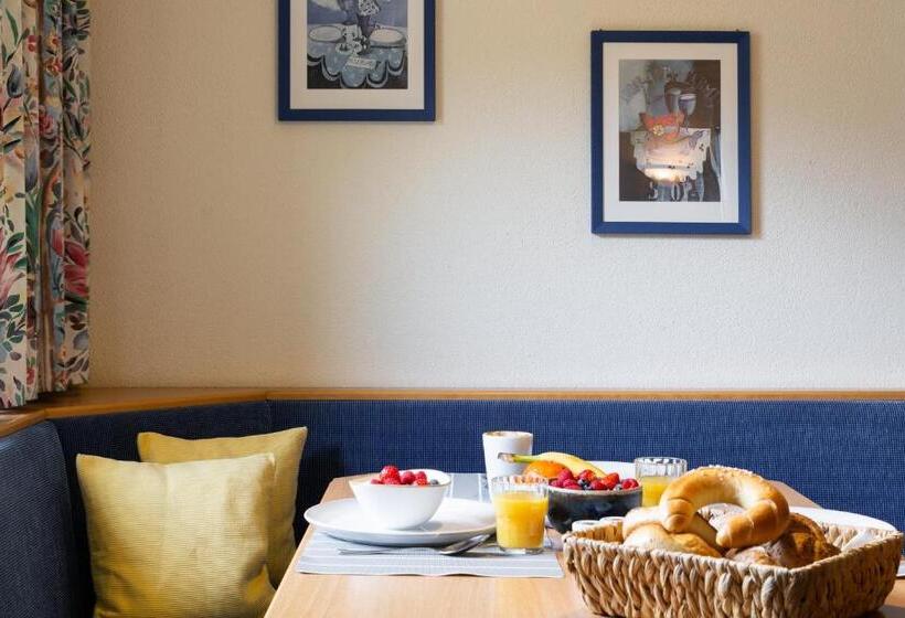 דירת שני חדרים, Haus Am Fang