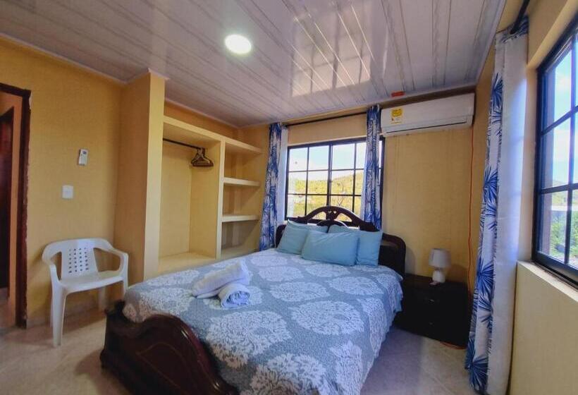 带1个卧室的带阳台的公寓, Posada Seven Colours Ocean