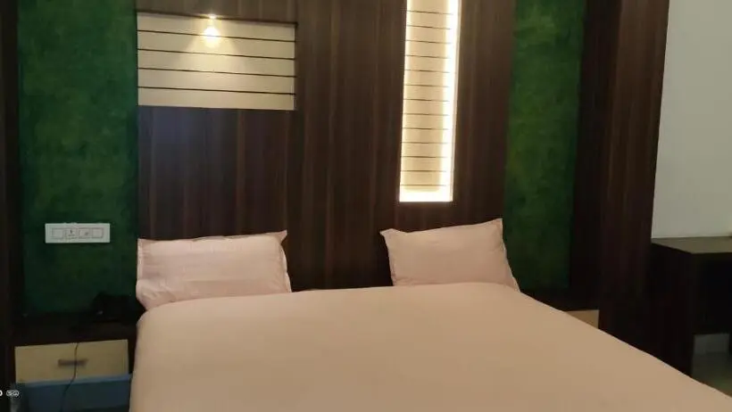 デラックスルーム, Al Amana Tower