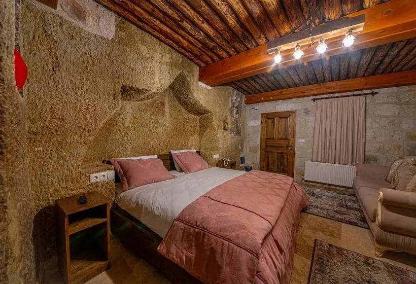 デラックススイート, Belenus Cave House