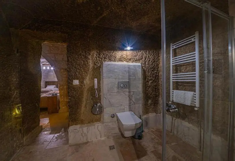 プール付きジュニアスイート, Belenus Cave House