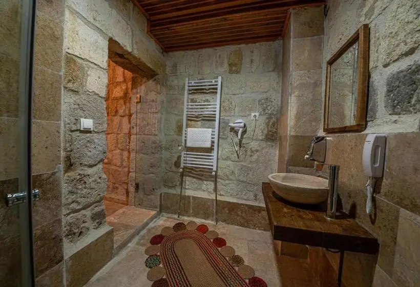 デラックスルーム, Belenus Cave House