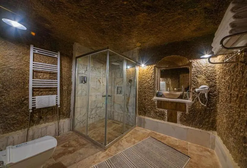 プール付きジュニアスイート, Belenus Cave House