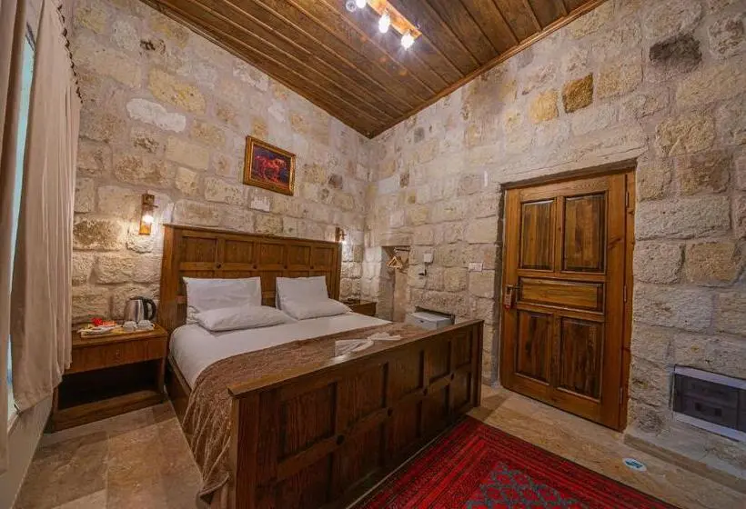 デラックスルーム, Belenus Cave House