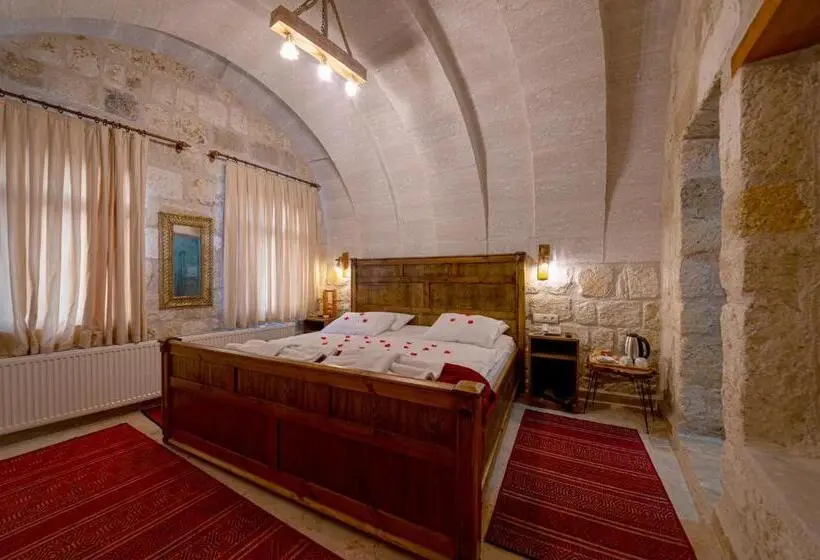 スーペリアールーム, Belenus Cave House