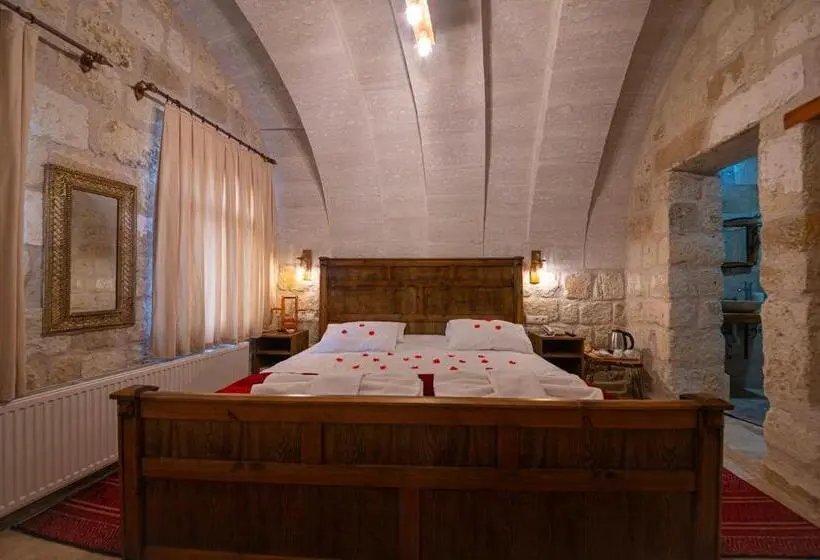 スーペリアールーム, Belenus Cave House