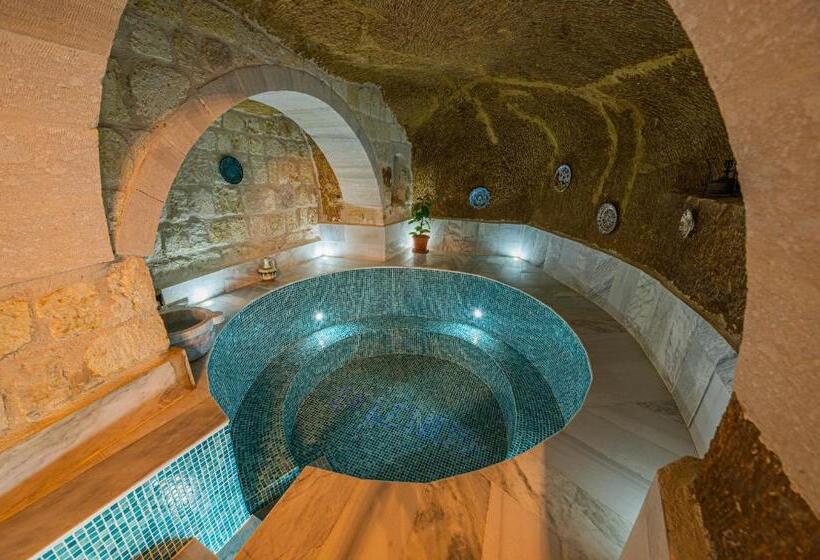 Люкс с Бассейном, Belenus Cave House
