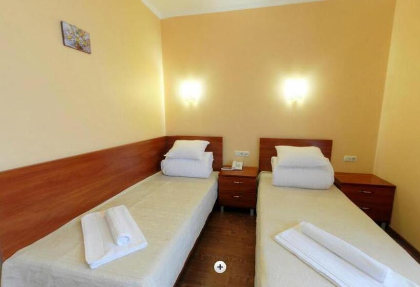 اتاق استاندارد با چشمانداز کوهستان, Forward Pool&sauna