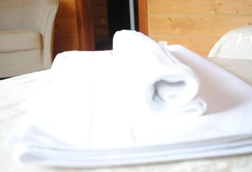 Standard Kolmen Hengen Huone Parveke, Forward Pool&sauna