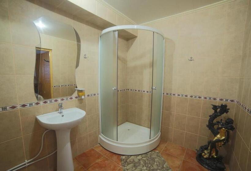 شقة غرفتين, Malyvo