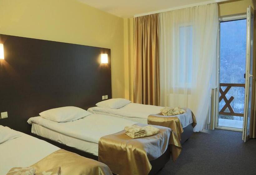 غرفة سوبيريور ثلاثية, Malyvo