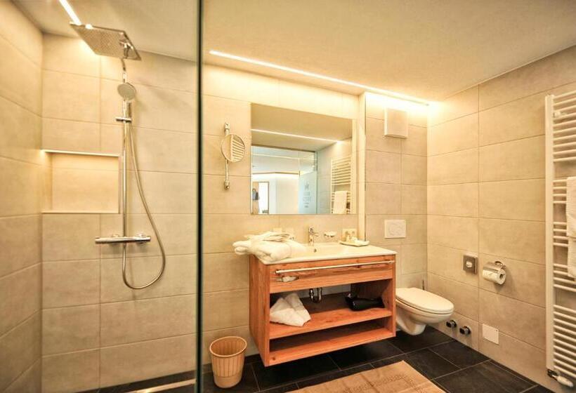 חדר סופריור, Maria Theresia