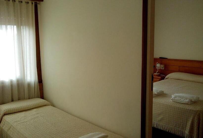 4인용 스탠다드 룸, Montecarlo