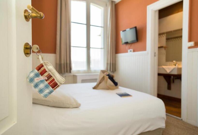 غرفة أساسية, Restaurant Les Tourelles