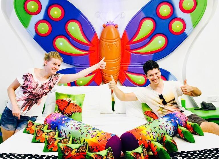 标准间, White House