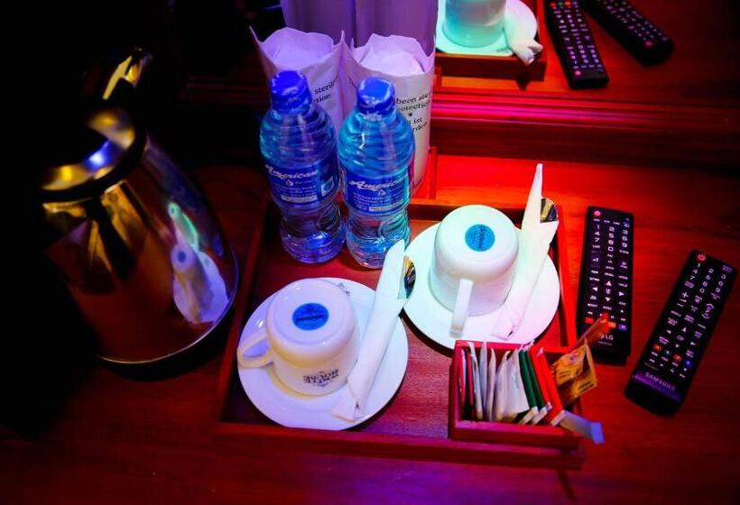 家庭间, White House