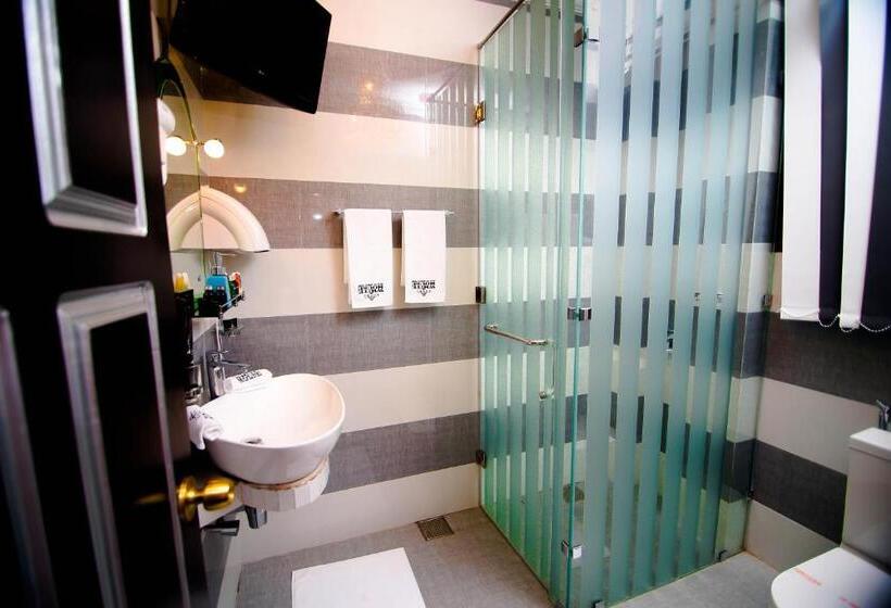 标准间, White House