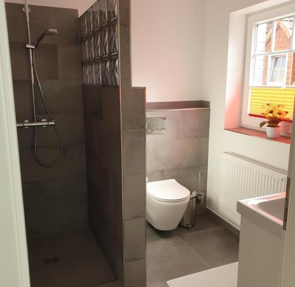 Полулюкс с Балконом, Apartuum