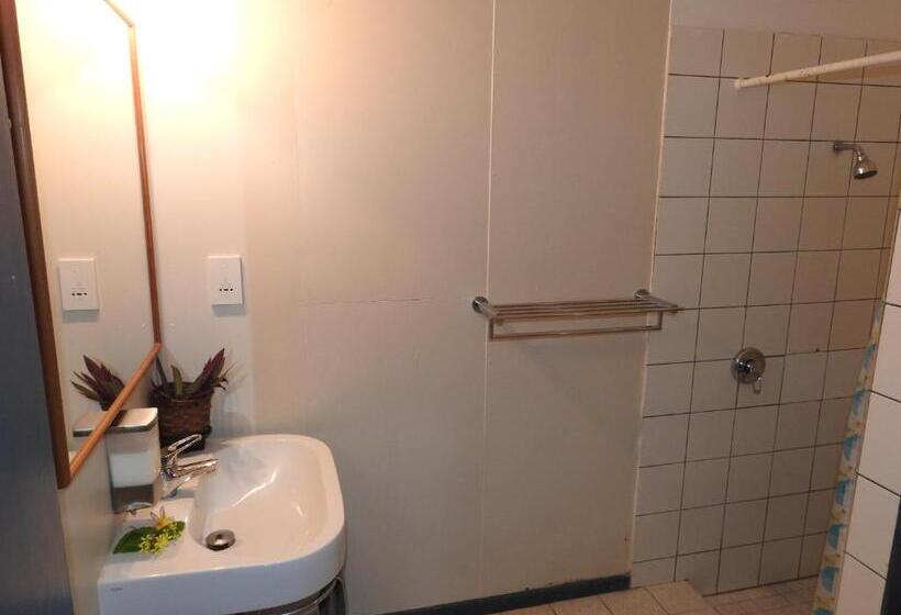 اتاق لوکس با چشمانداز باغ, Aremango Guesthouse