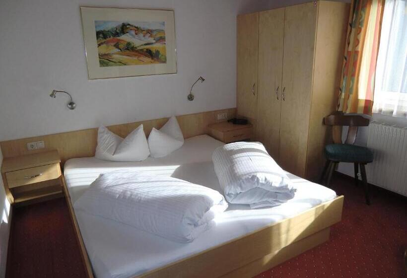 شقة 3 غرف, Garni Rudigier