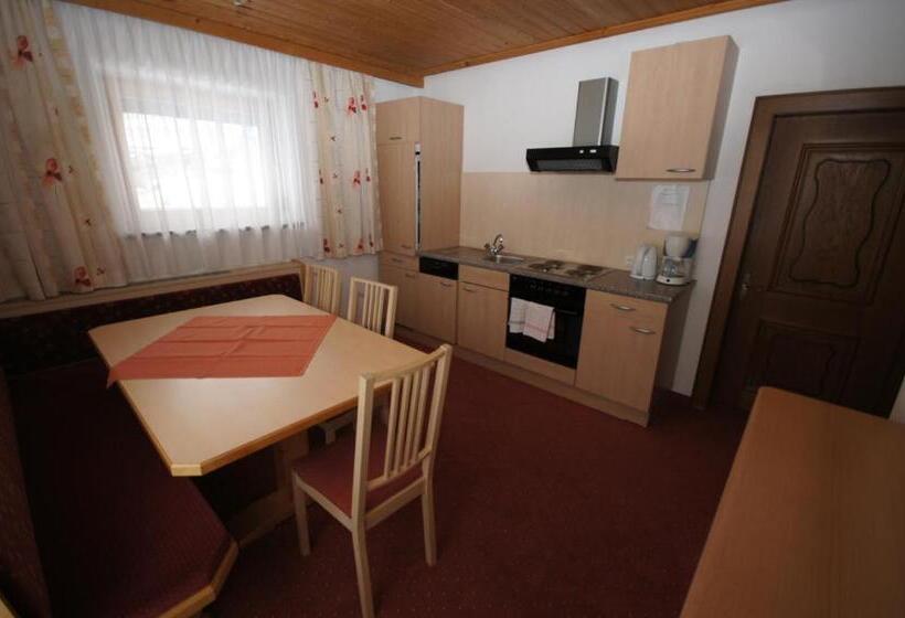 شقة 3 غرف, Garni Rudigier