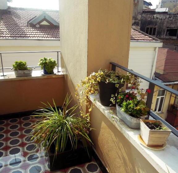 1 Bedroom Penthouse Apartment, Kumbaracı Apartments & Suites