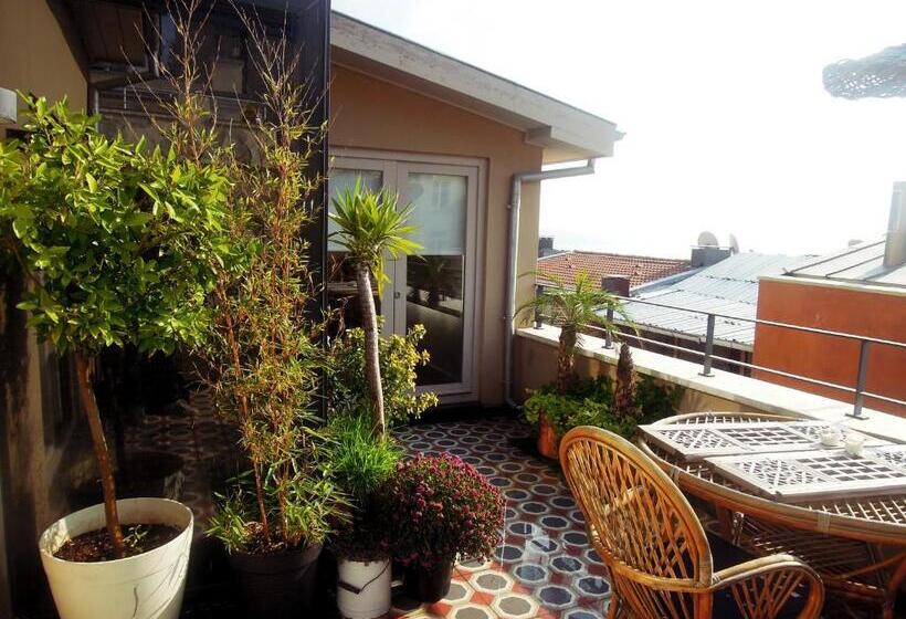 1 Bedroom Penthouse Apartment, Kumbaracı Apartments & Suites