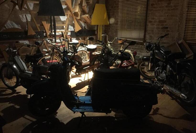 سوئیت با بالکن, Kumbaracı Apartments & Suites