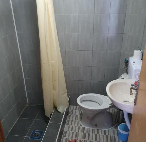 استودیوی استاندارد, Morehead Guesthouse Vlasic