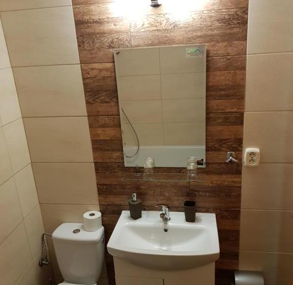 Suite with lake view, Penzión Prameň