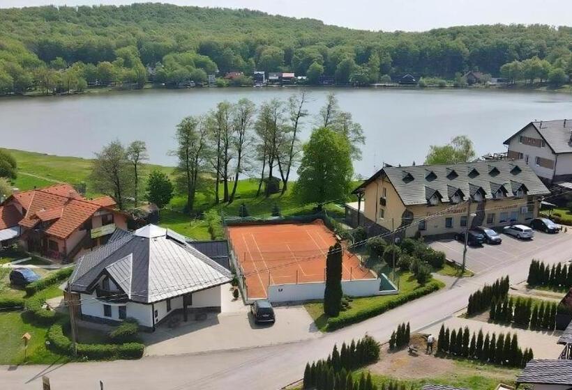 带1个卧室的带阳台的公寓, Penzión Prameň