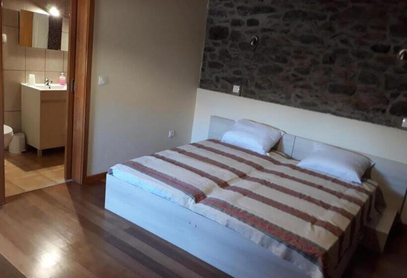 Дом 3 Спальни, Quinta Escola