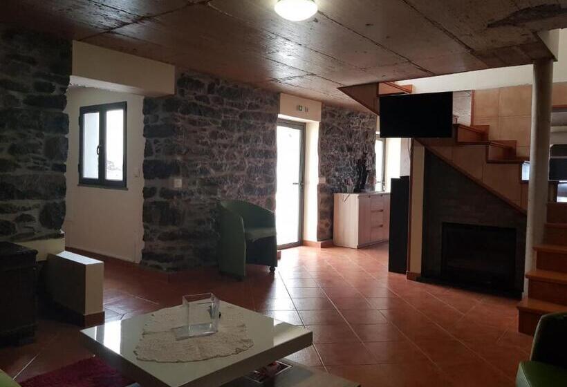 Дом 3 Спальни, Quinta Escola