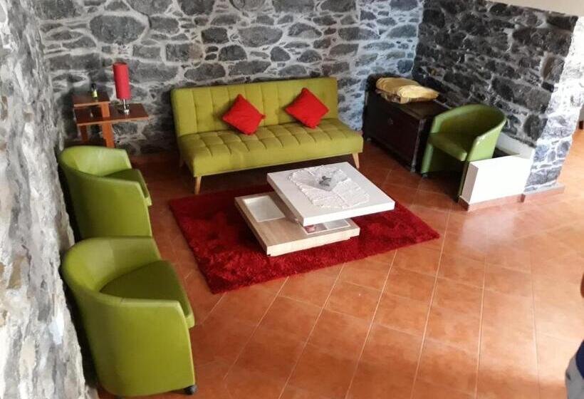 Дом 3 Спальни, Quinta Escola