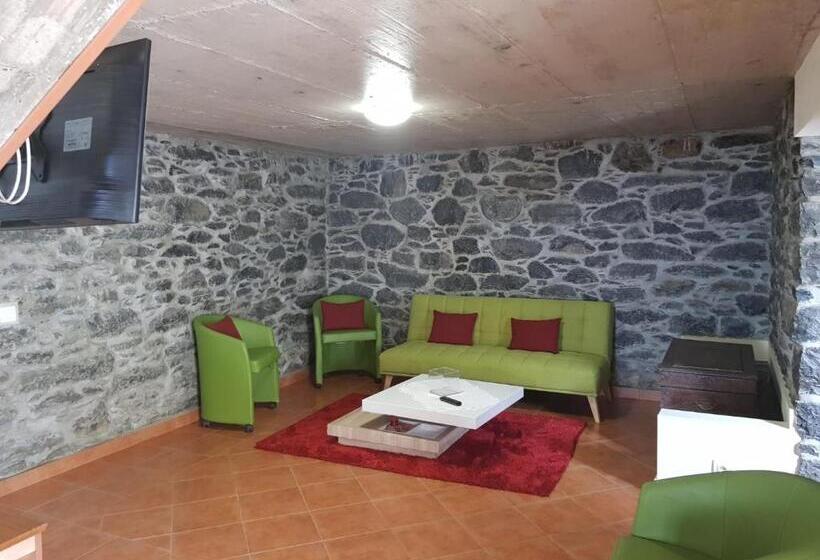 Дом 3 Спальни, Quinta Escola