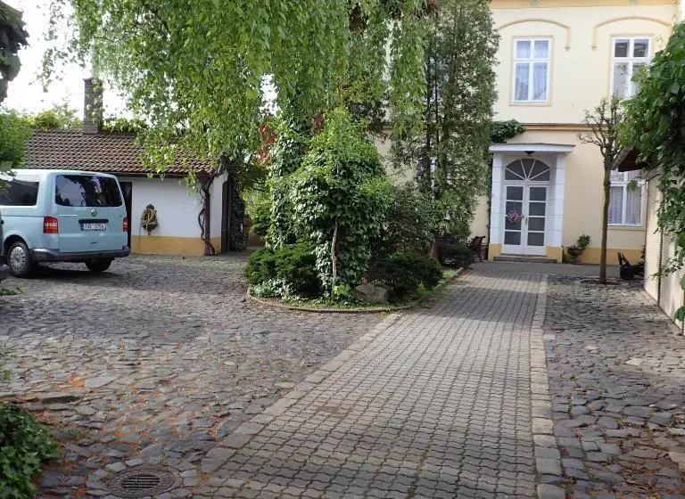 Standard-studio Puutarhanäkymä, Pension Prislin