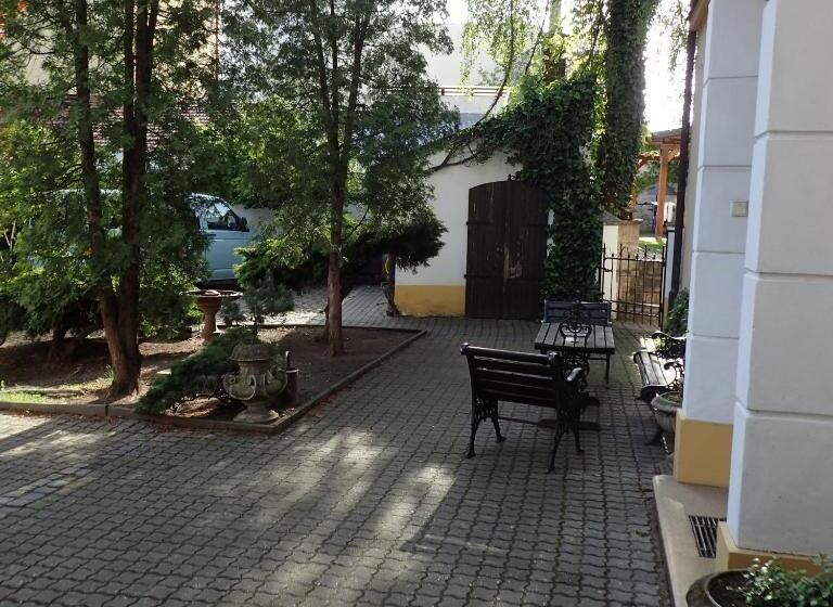 Студио Стандарт Вид на Сад, Pension Prislin