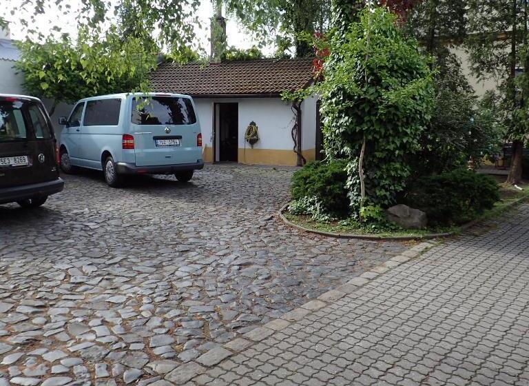 エコノミールーム, Pension Prislin