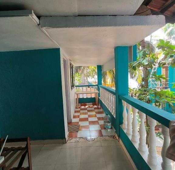 Семейный Номер, Ff Space, Beach Property Only For Shanti Yoga People, Mandremarambol Beach