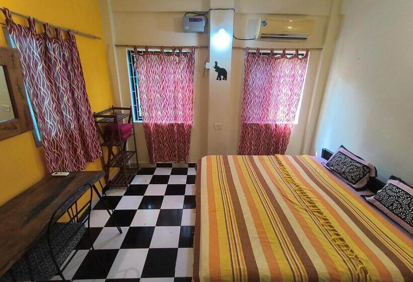 Стандартный Номер Кровать Кинг, Ff Space, Beach Property Only For Shanti Yoga People, Mandremarambol Beach