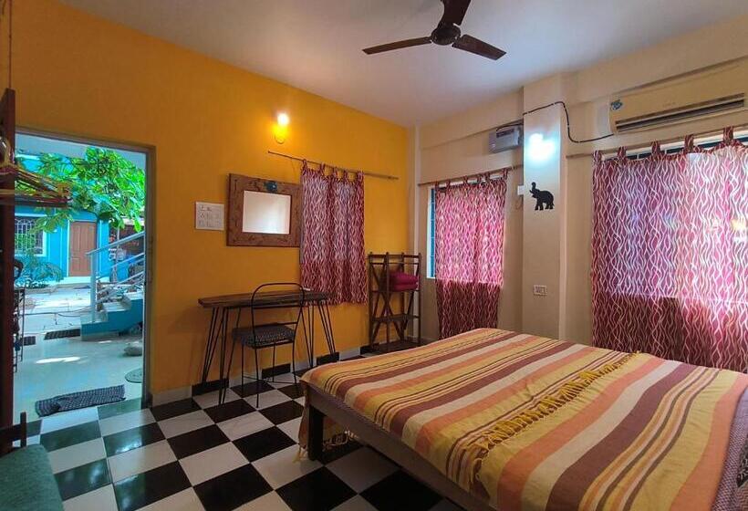 Стандартный Номер Кровать Кинг, Ff Space, Beach Property Only For Shanti Yoga People, Mandremarambol Beach